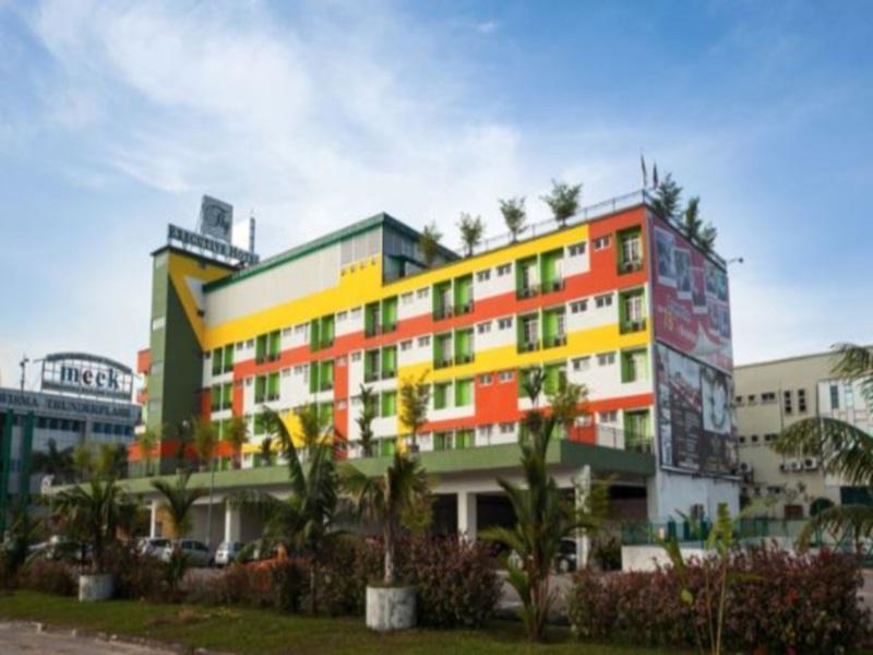 ג'והור בהרו Thy Executive Hotel מראה חיצוני תמונה