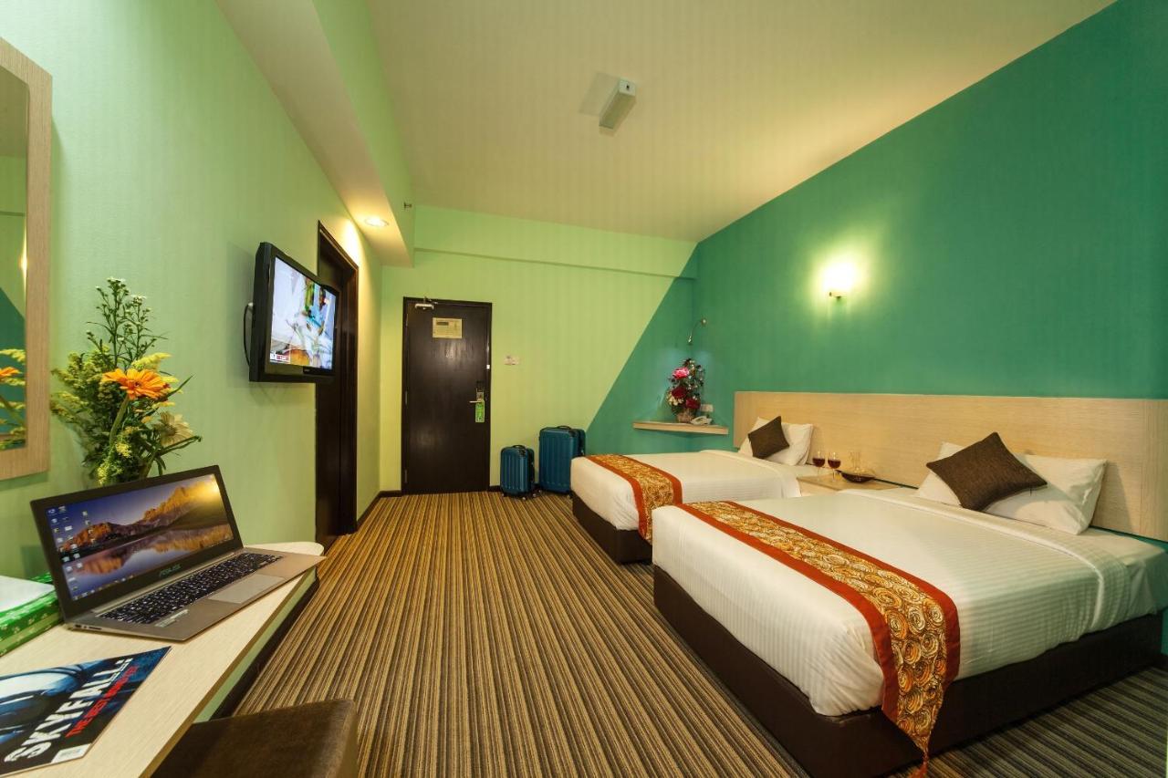 ג'והור בהרו Thy Executive Hotel מראה חיצוני תמונה