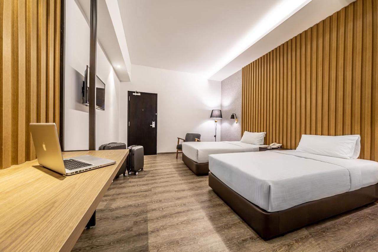 ג'והור בהרו Thy Executive Hotel מראה חיצוני תמונה