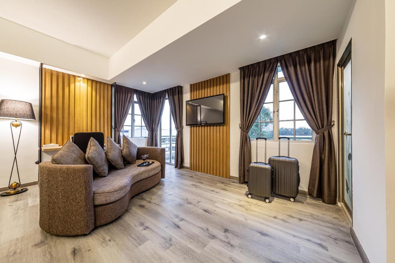ג'והור בהרו Thy Executive Hotel מראה חיצוני תמונה