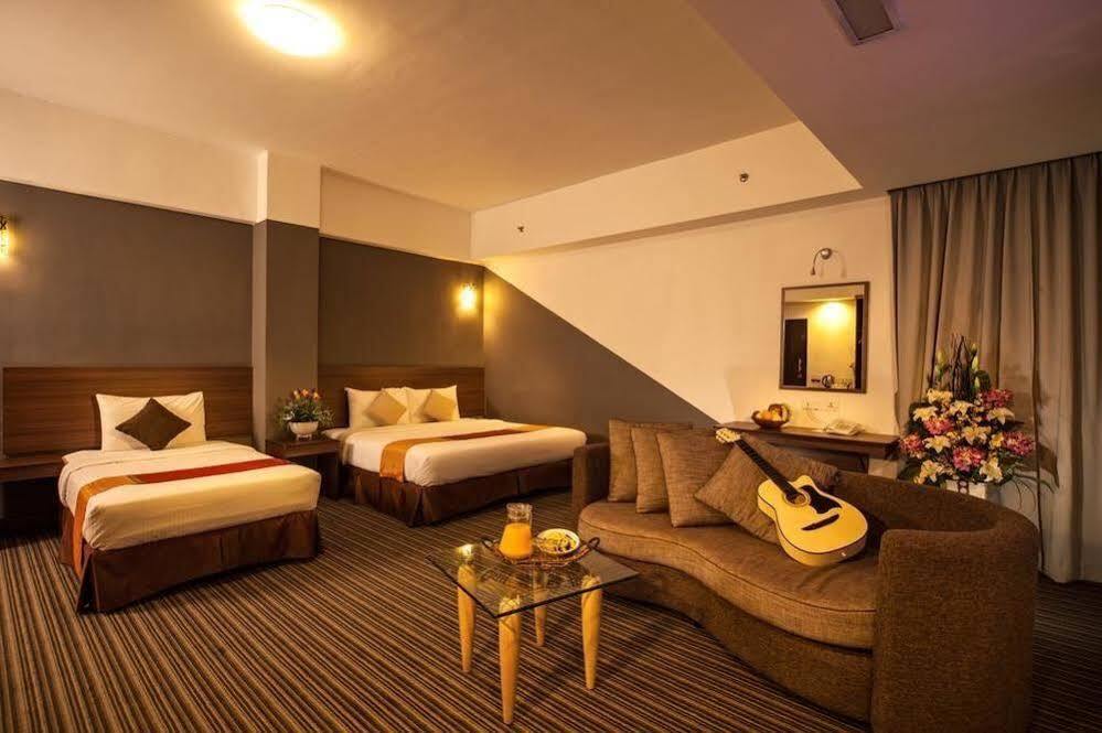 ג'והור בהרו Thy Executive Hotel מראה חיצוני תמונה