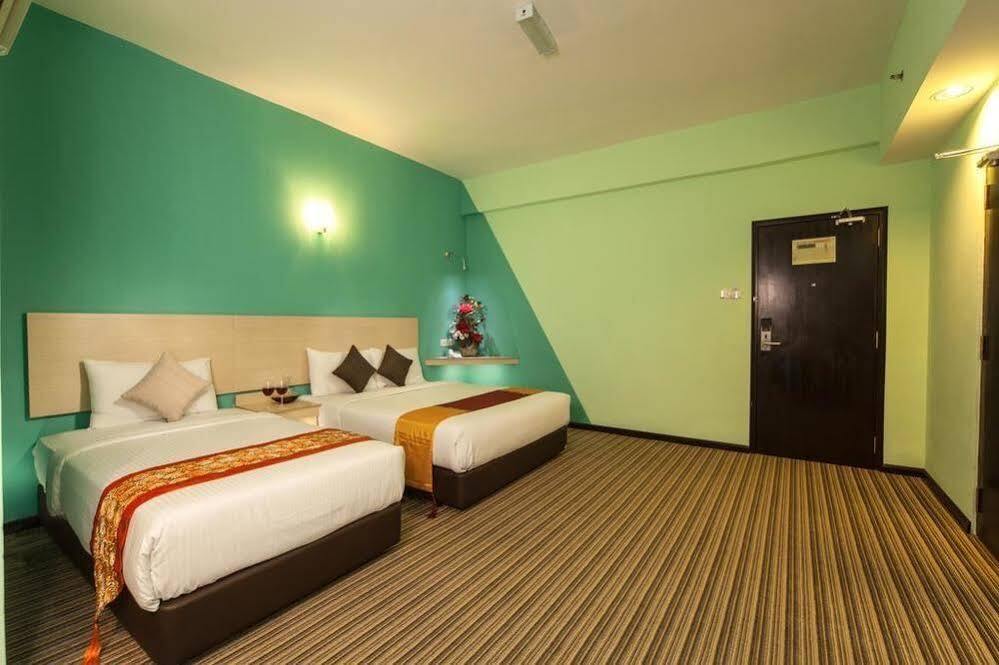 ג'והור בהרו Thy Executive Hotel מראה חיצוני תמונה